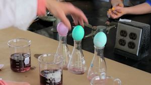 Discover the chemistry behind Easter egg dyeing