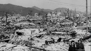 Know about the atomic bombing of Hiroshima and its devastating aftereffects, 1945